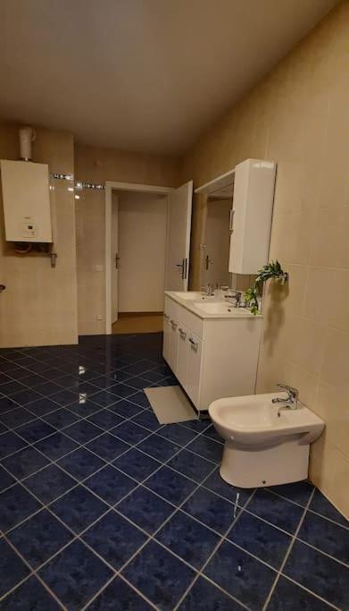 Einzigartiges Apartment Inkl. Gratis Parkplatz Vienna Luaran gambar